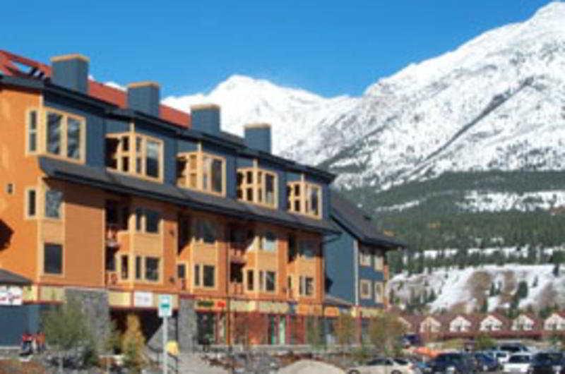 Canmore Crossing Exterior photo